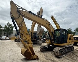 2017 CATERPILLAR 320 - Image 2