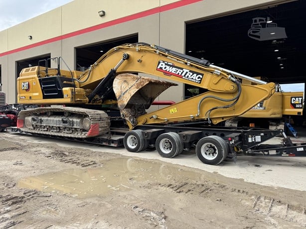 2024 CATERPILLAR 352 - Image 3