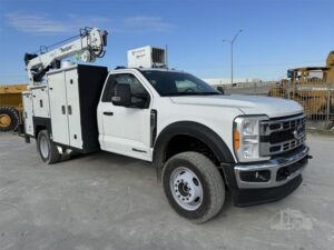 2025 FORD F600